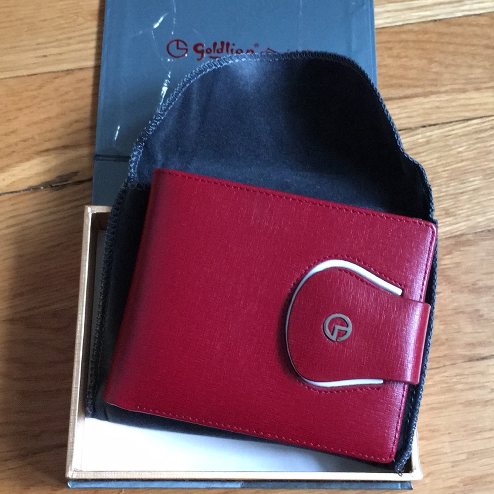 NWOT wallet